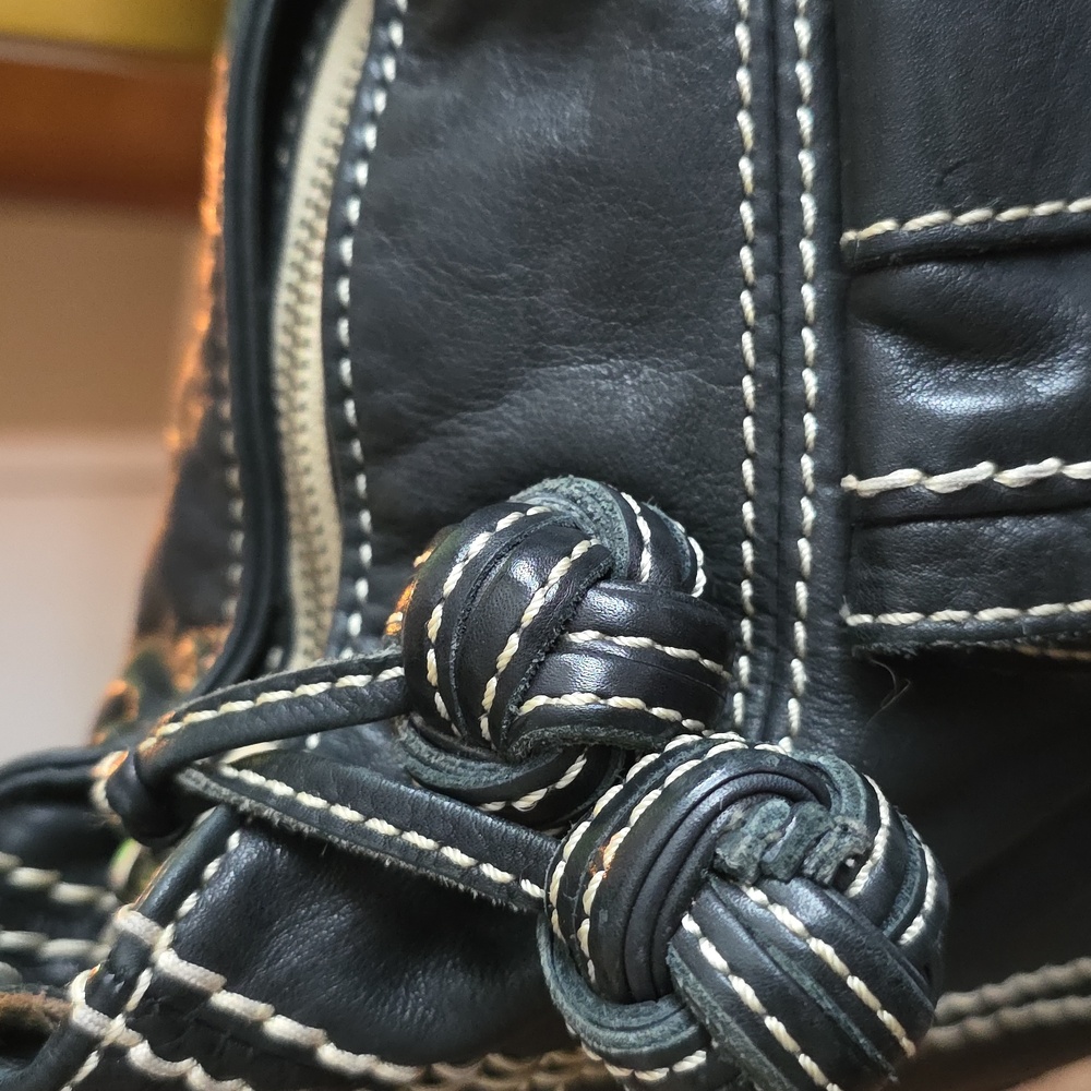 Fossil Black Pebbled Leather Hobo Shoulder Bag 🤍🩶 - Picture 4 of 17